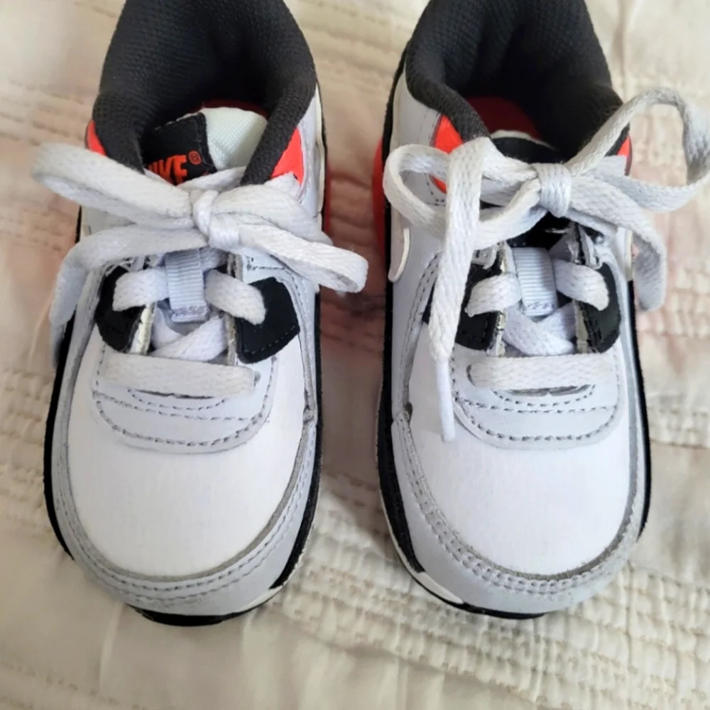 Nike Air Max 90 Toddler Sneakers size 6C